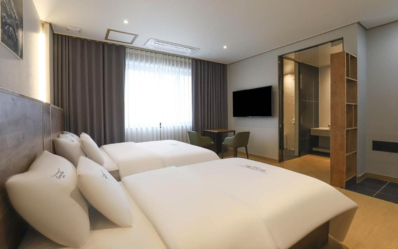 Hotel Grand Bay ボリョン エクステリア 写真